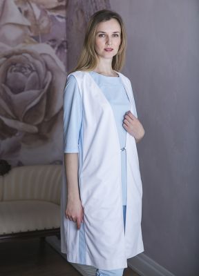 Жилет женский медицинский "Надежда Политрик" в белом цвете с голубой отделкой